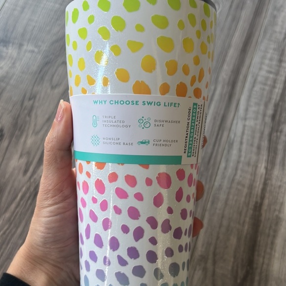 Swig Life Wild Child Pastel pink purple blue cheetah animal print 32 Oz tumbler - Picture 3 of 6